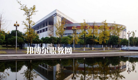 武漢供銷商業(yè)學(xué)校2022年報名條件、招生要求、招生對象