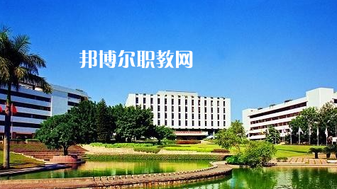 武漢園林技工學校2022年報名條件、招生要求、招生對象