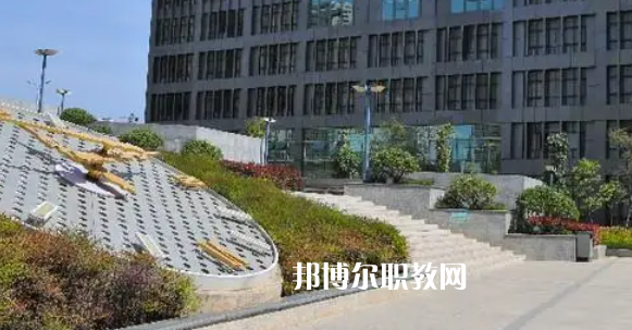 云南高職?？圃盒Ｅ琶?0強(qiáng)