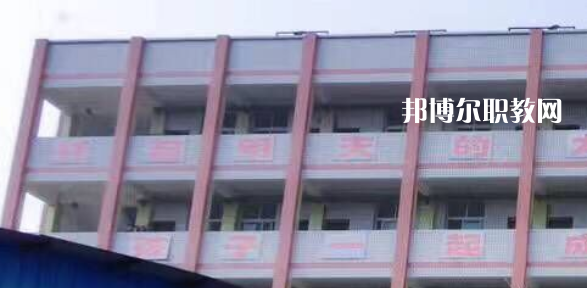 威遠(yuǎn)縣聯(lián)想職業(yè)技術(shù)學(xué)校2023年報(bào)名條件、招生要求、招生對象