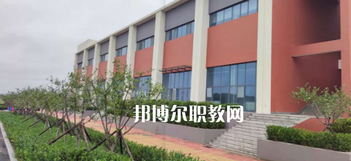 2023青島西大技工學(xué)校招生計(jì)劃 招生人數(shù)是多少(附要求、條件、對象)