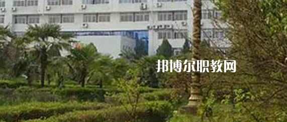 南京華東信息工程技工學(xué)校地址在哪里，哪個(gè)地區(qū)，哪個(gè)城市?