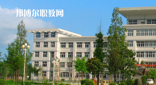 徐州經(jīng)濟(jì)技術(shù)開發(fā)區(qū)工業(yè)學(xué)校地址在哪里，哪個(gè)地區(qū)，哪個(gè)城市?