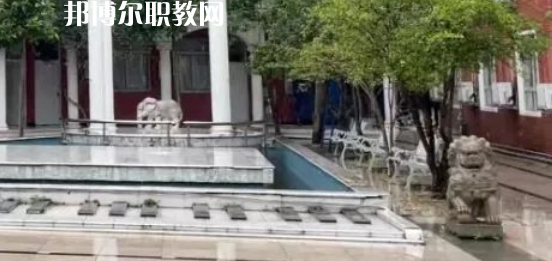 臺(tái)州市雙語(yǔ)實(shí)驗(yàn)學(xué)校地址在哪里，哪個(gè)地區(qū)，哪個(gè)城市?