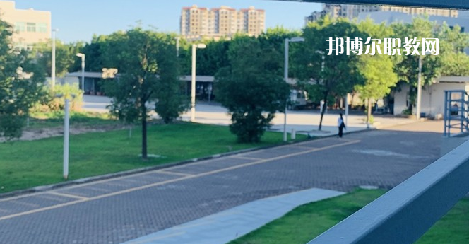 汕頭市科技應(yīng)用職業(yè)技術(shù)學(xué)校地址，乘車路線