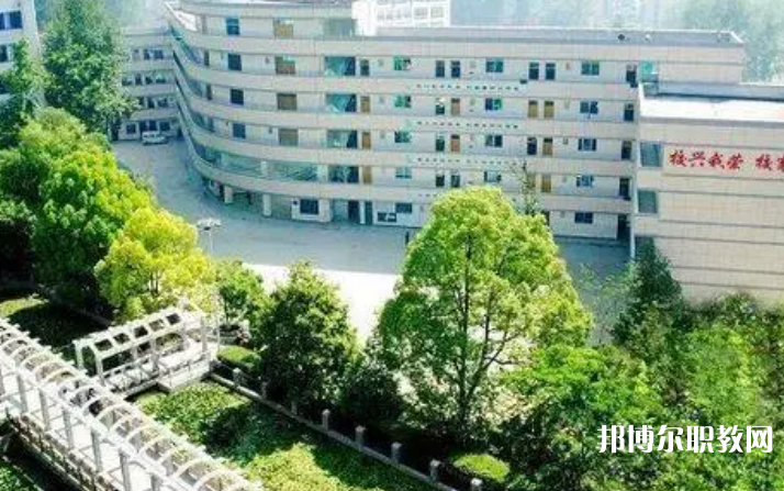 貴陽(yáng)市烏當(dāng)區(qū)中等職業(yè)學(xué)校怎么樣、好不好