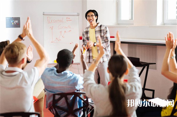 江蘇哪里的職業(yè)中學(xué)能讀現(xiàn)代農(nóng)藝???技術(shù)專(zhuān)業(yè)