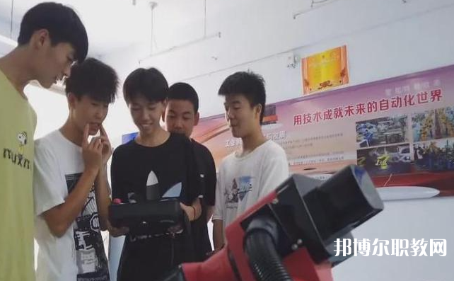 許昌市建安區(qū)職業(yè)中等專業(yè)學校網站網址主頁