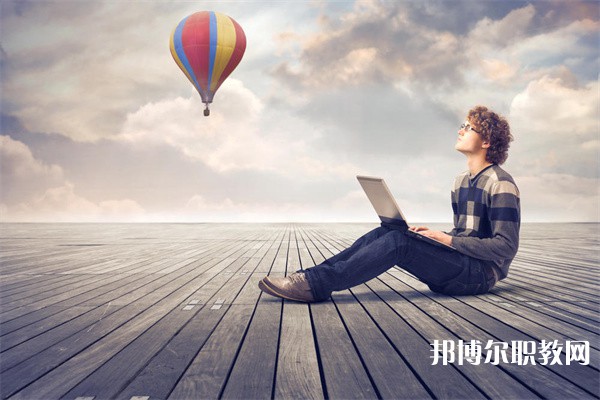 湖南哪里的中職學校能讀環(huán)境藝術(shù)設(shè)計專業(yè)