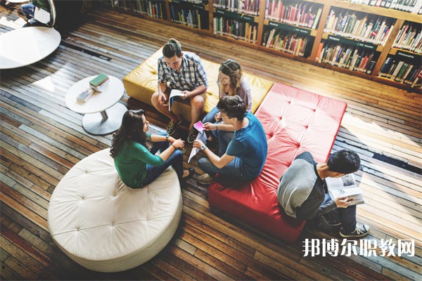 廣東哪里的技工學(xué)校能讀工業(yè)機器人應(yīng)用與維護專業(yè)