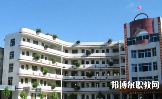 2024玉林市龍池職業(yè)技術(shù)學(xué)校招生計劃 招生人數(shù)是多少(附要求、條件、對象)