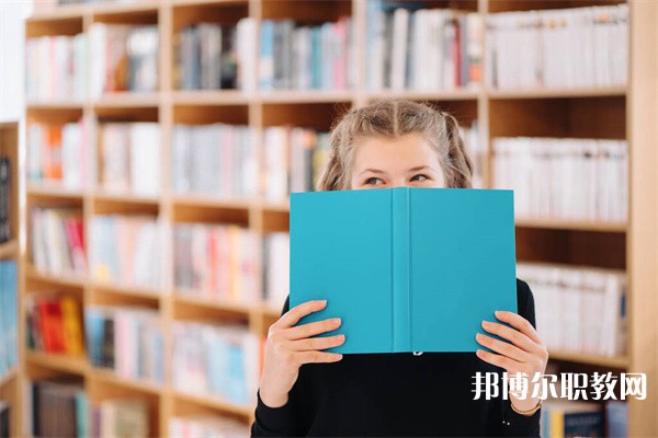 四川哪里的中職學校能讀播音與主持專業(yè)