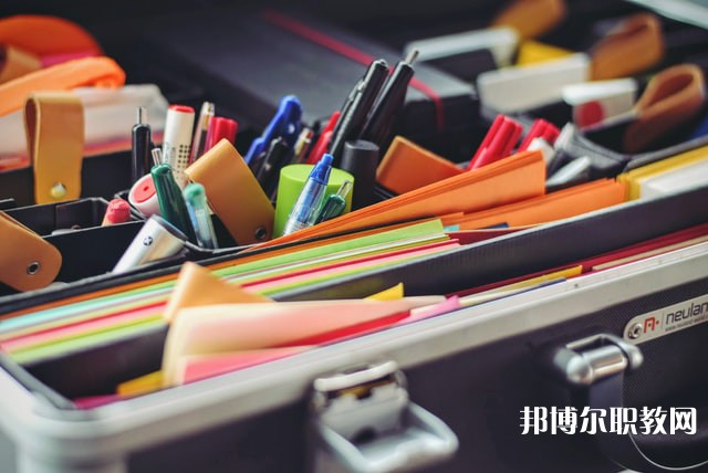 貴州哪里的中職學(xué)校能讀商品經(jīng)營(yíng)專業(yè)