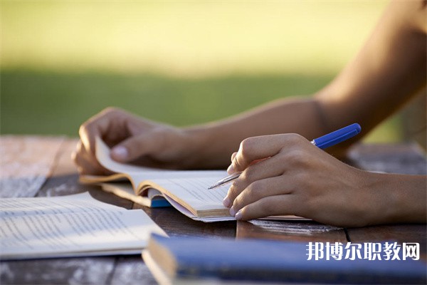 貴州哪里的中職學校能讀數(shù)控設(shè)備應(yīng)用與維護專業(yè)