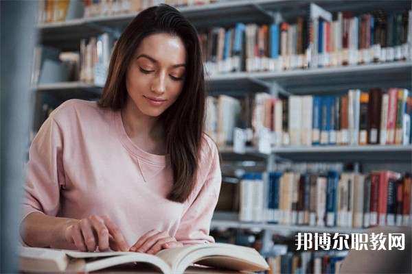 貴州哪里的中專學校能讀軌道交通運輸與管理專業(yè)