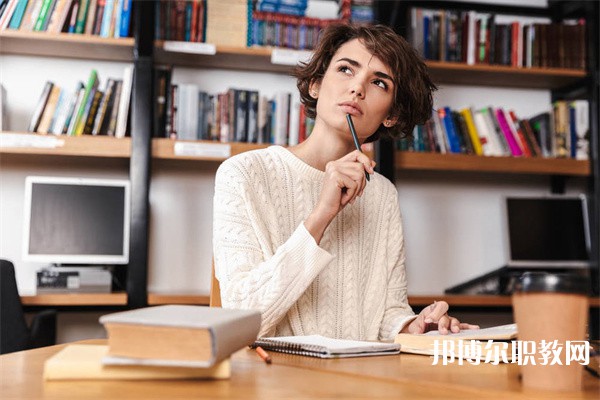 貴州哪里的職業(yè)學(xué)校能讀護理專業(yè)主專業(yè)