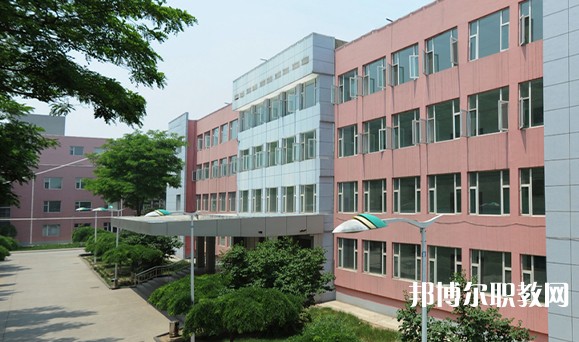 2025山西省潞安職業(yè)中等專業(yè)學校招生計劃 招生人數(shù)是多少(附要求、條件、對象)