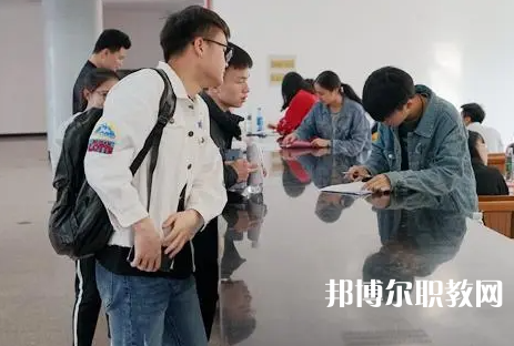 2025株洲中專(zhuān)學(xué)校最新排名前三名單